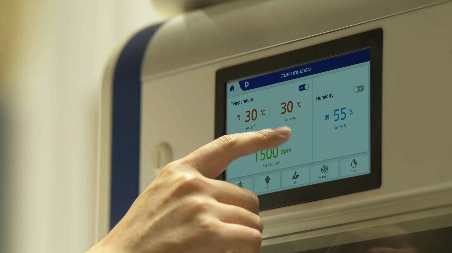 Curadle Smart Incubator PRO 160 V3: Настройка параметров на сенсорном экране